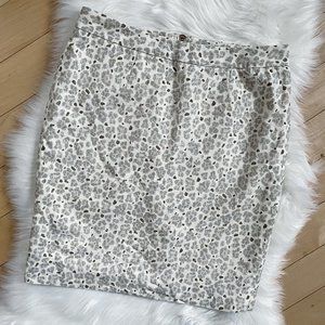 LOFT cream gray leopard print silk pencil skirt sz 6